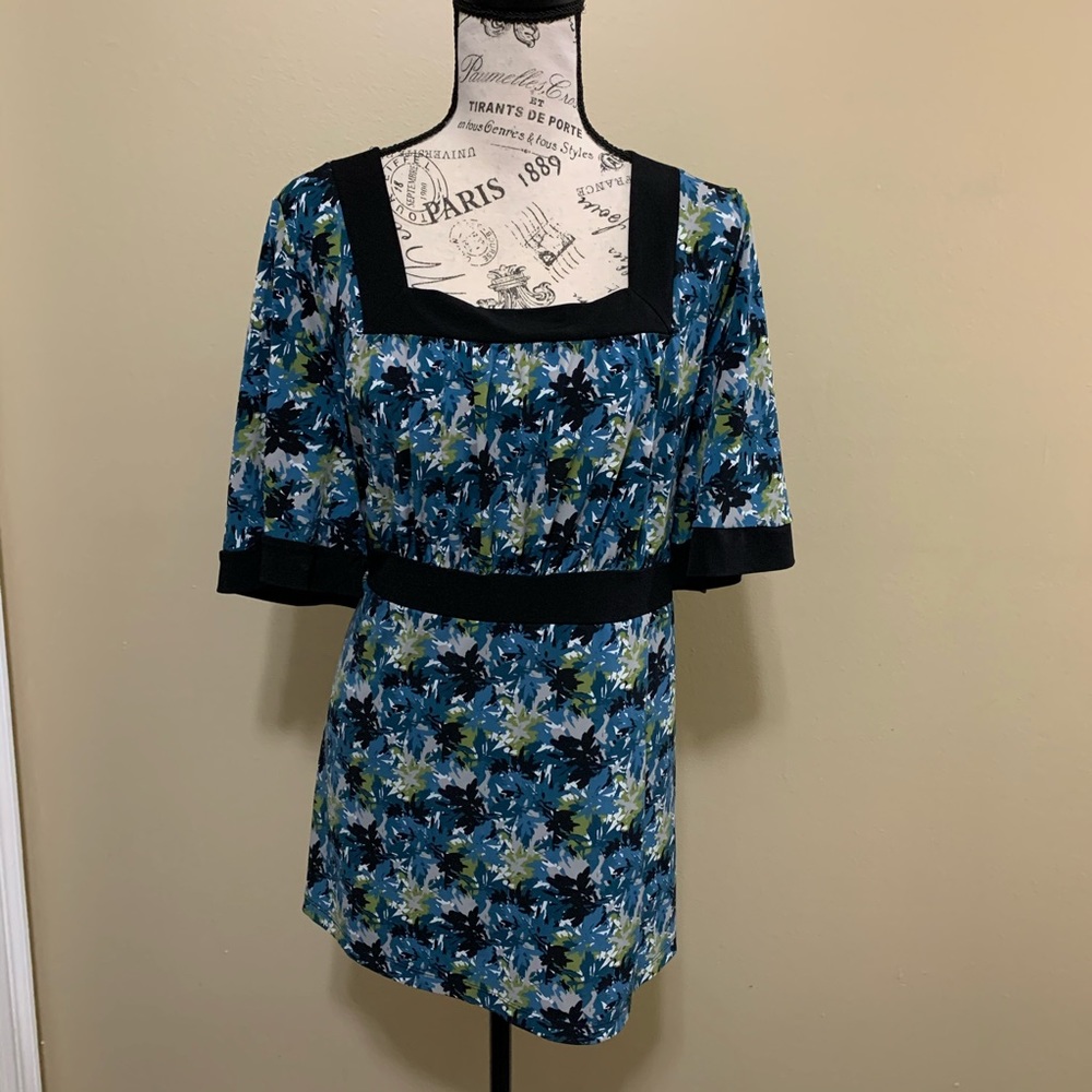 East 5th Blue & Black Floral 3/4” Sleeve Top Size 2X Plus Size